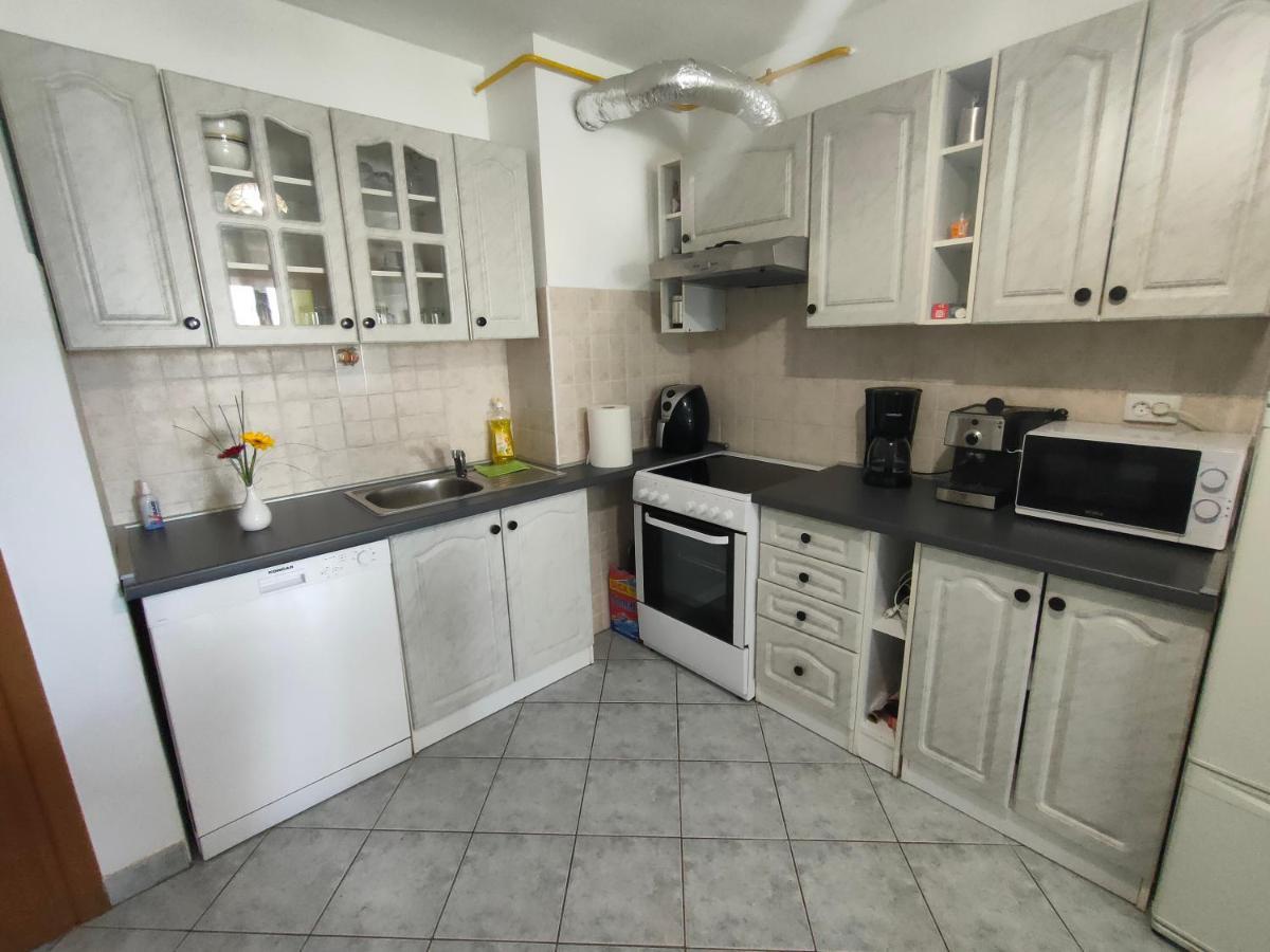 Apartman Bela Apartment Pula Exterior photo