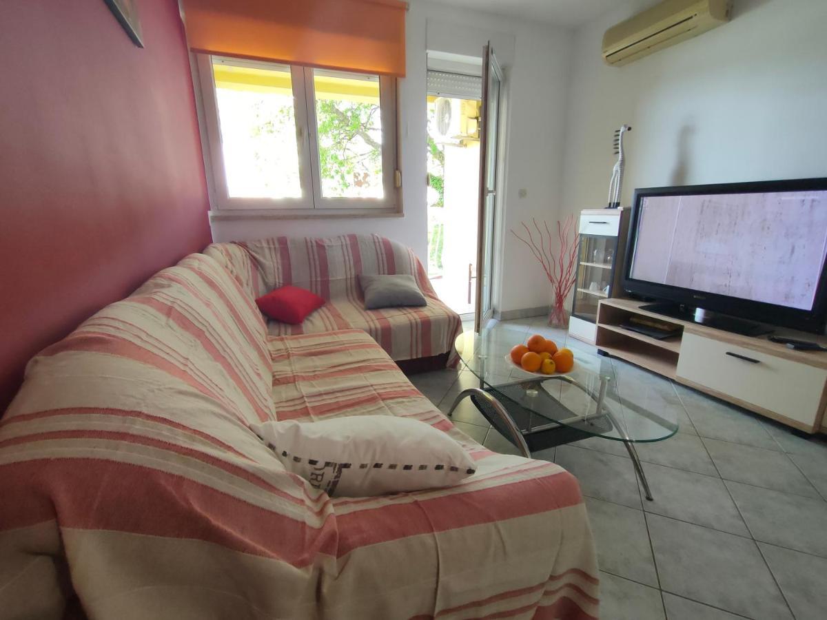 Apartman Bela Apartment Pula Exterior photo