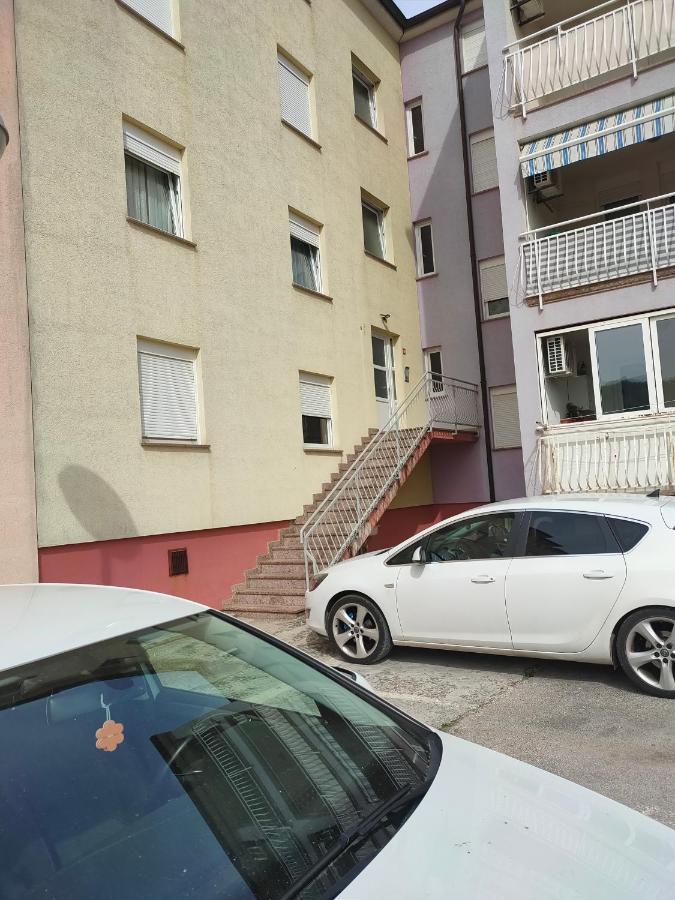 Apartman Bela Apartment Pula Exterior photo